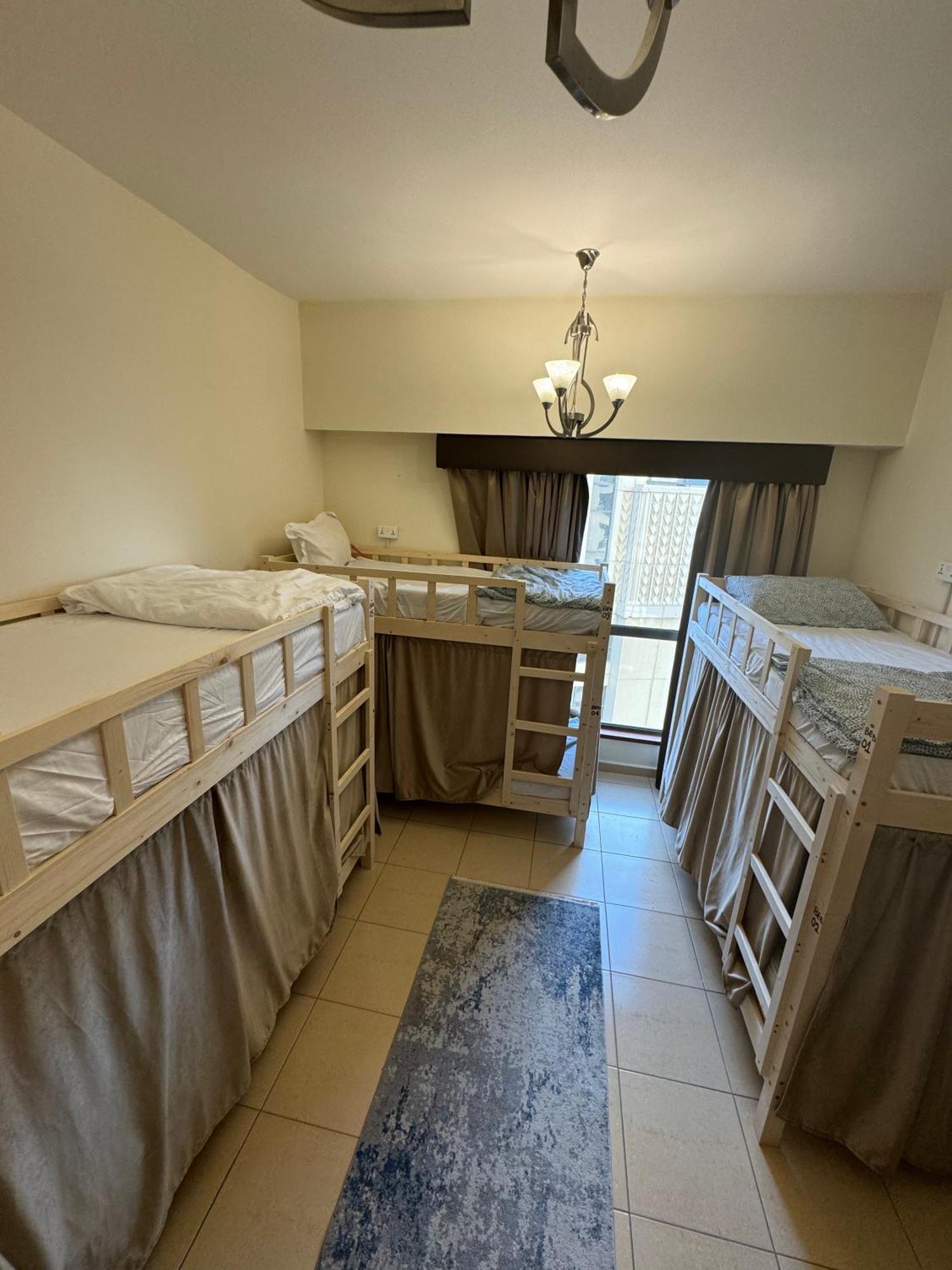 Lunar Cozy Hostel - Jbr Дубай Екстер'єр фото