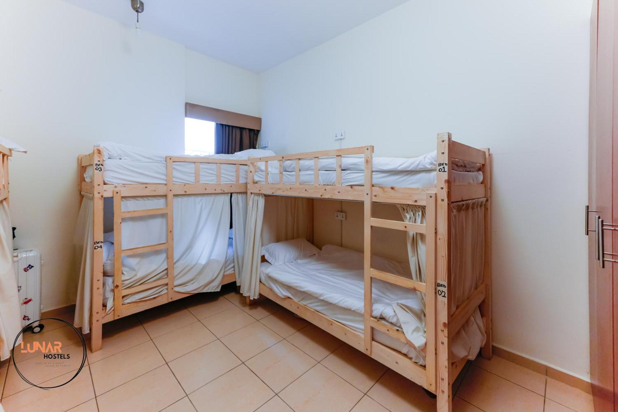 Lunar Cozy Hostel - Jbr Дубай Екстер'єр фото