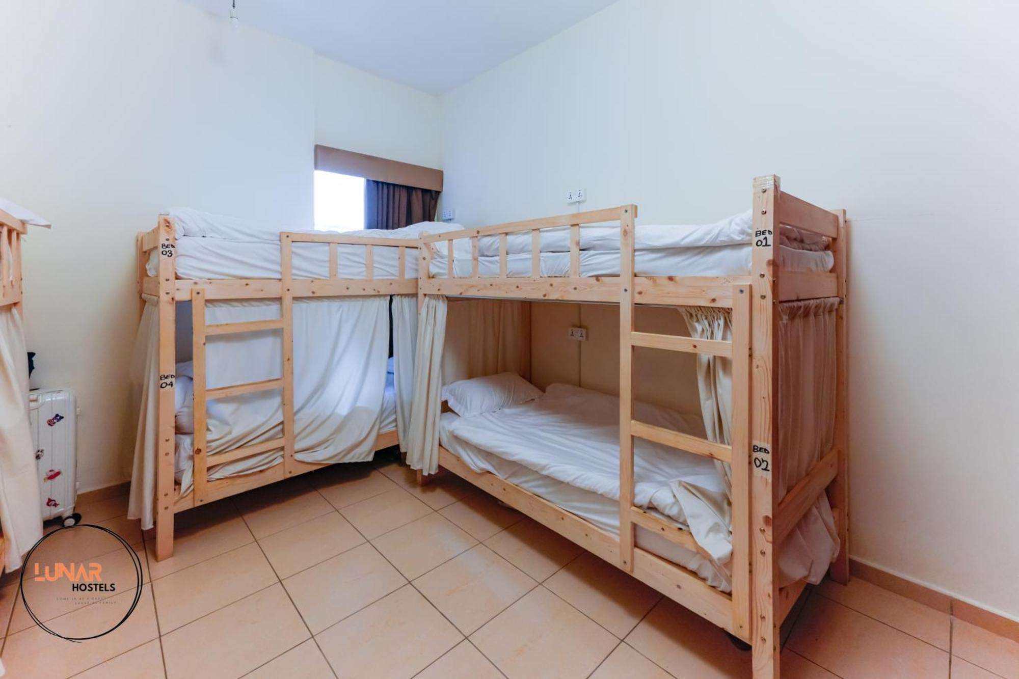 Lunar Cozy Hostel - Jbr Дубай Екстер'єр фото
