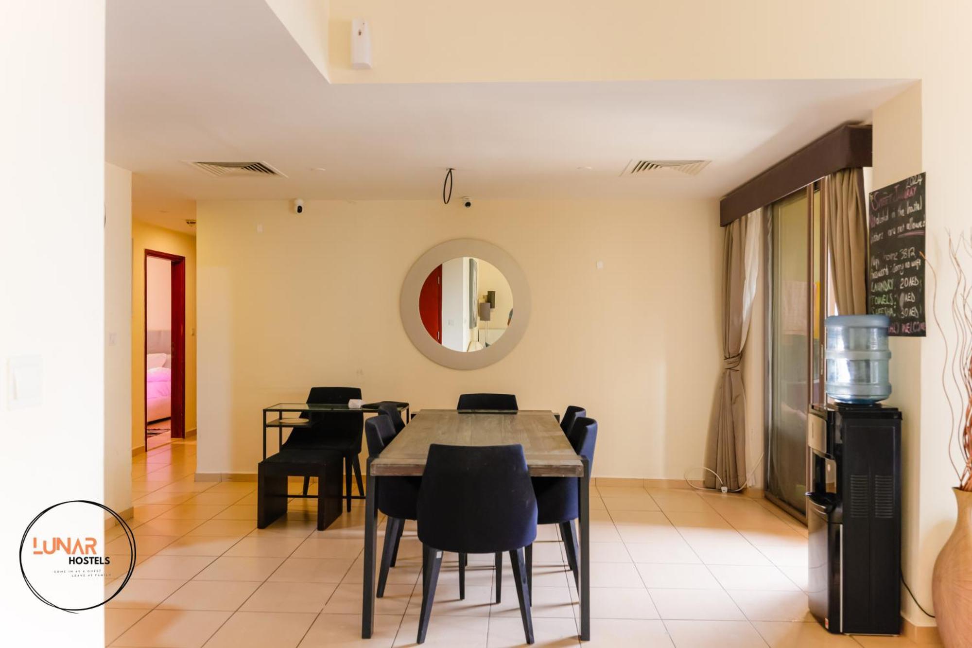 Lunar Cozy Hostel - Jbr Дубай Екстер'єр фото