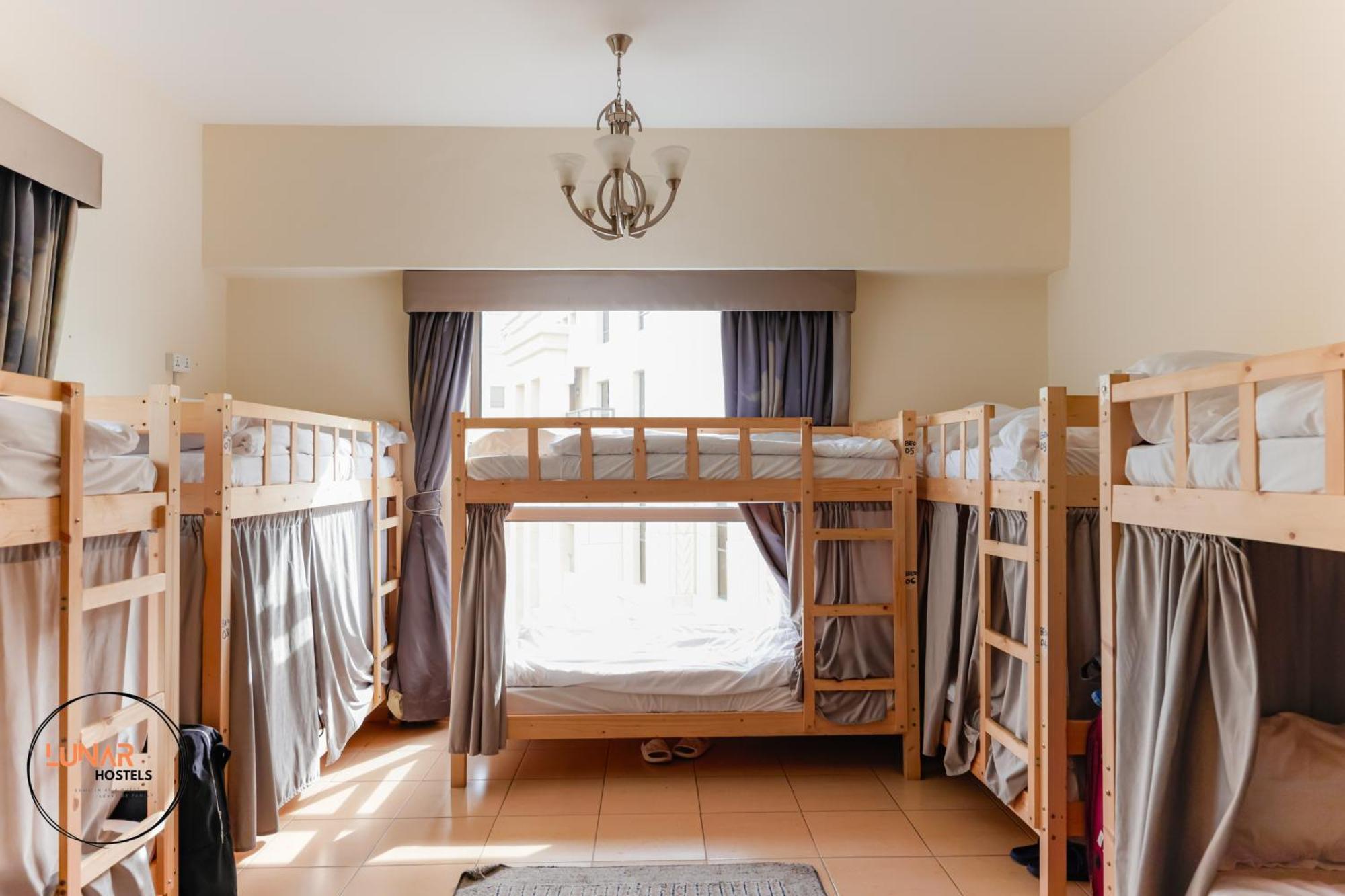 Lunar Cozy Hostel - Jbr Дубай Екстер'єр фото