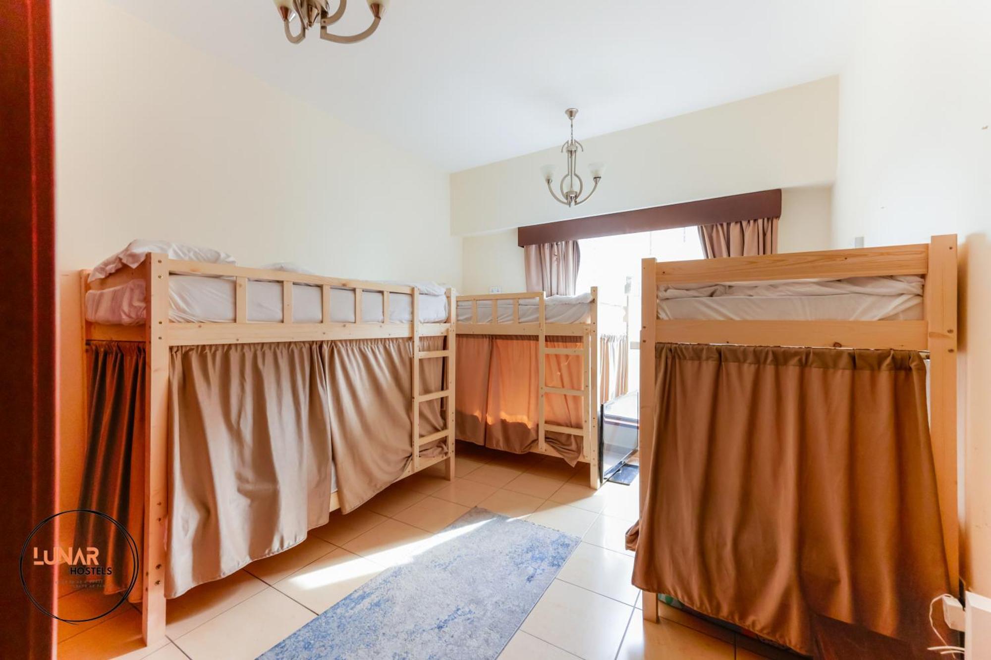 Lunar Cozy Hostel - Jbr Дубай Екстер'єр фото