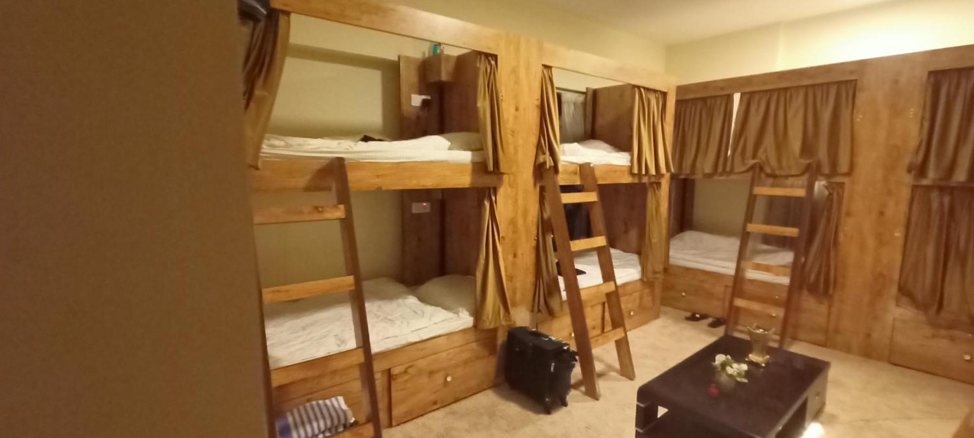 Lunar Cozy Hostel - Jbr Дубай Екстер'єр фото
